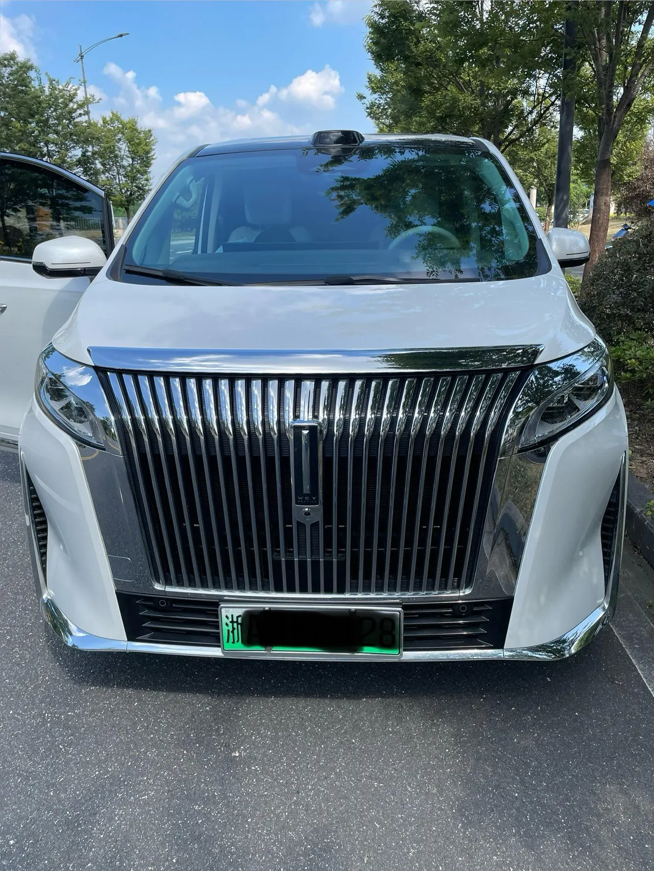 WEY 2025 VV7 Hi4 1.5T Four-Wheel-Drive Automatic Model 2