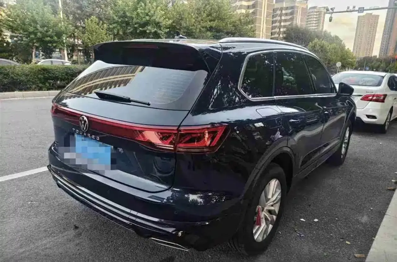 Volkswagen Touareg (Imported) 2025 Touareg 2.0TSI Sharp Shadow Edition Automatic Gear 2
