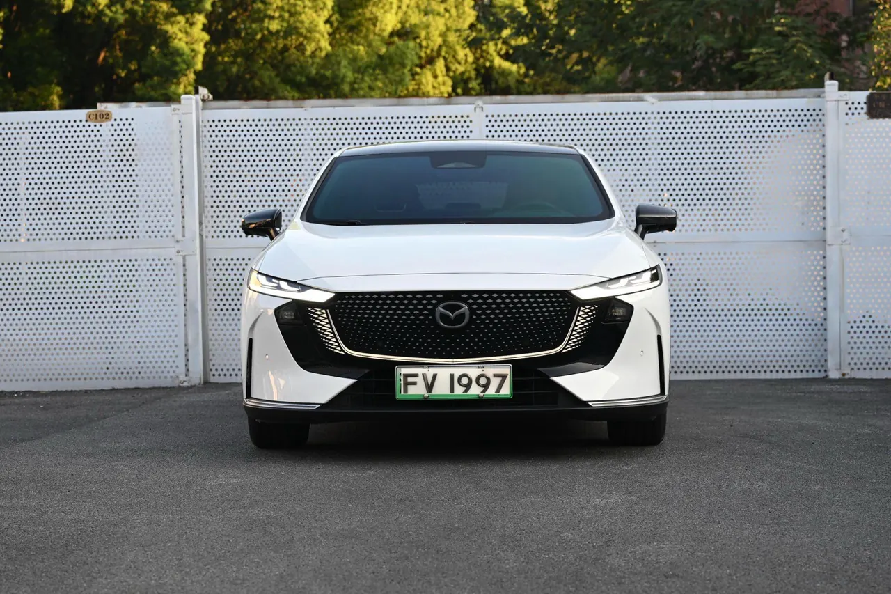 Mazda 2024 EZ-6 600 Smart Edition Automatic Gear 2