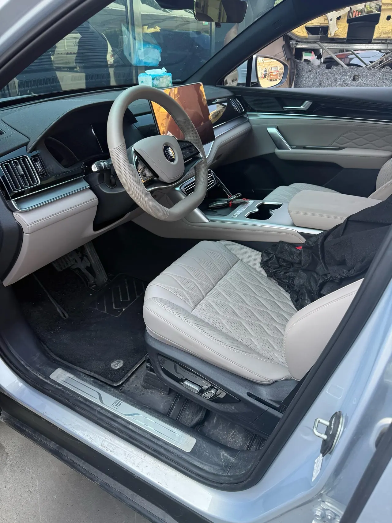 BYD Tang New Energy 2025 Tang DM-i 1.5T Stepless Smart Driving Edition 175KM Honorable Automatic Gear 7