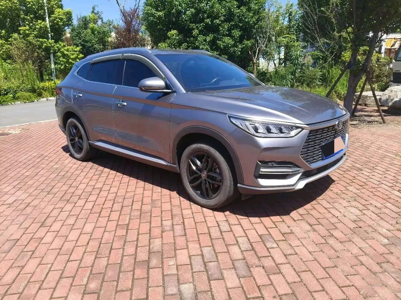 BYD 2020 Song PLUS 1.5T Flagship Automatic Gear 3