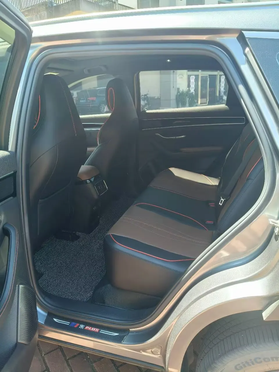 BYD 2020 Song PLUS 1.5T Flagship Automatic Gear 5