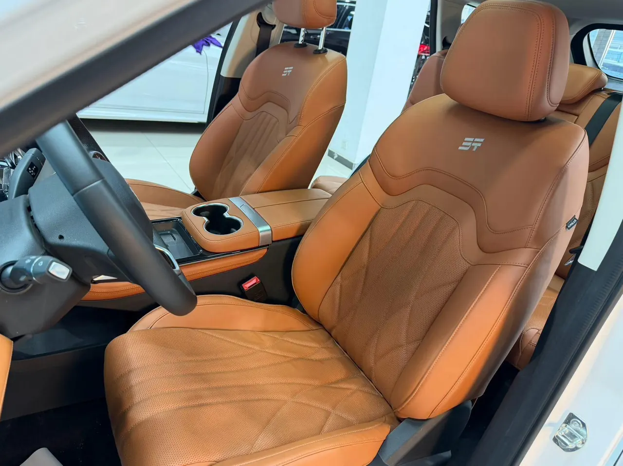 Jetour 2025 ShanHai L7 1.5T 120km Happy Edition 7-seat Automatic Gear 9