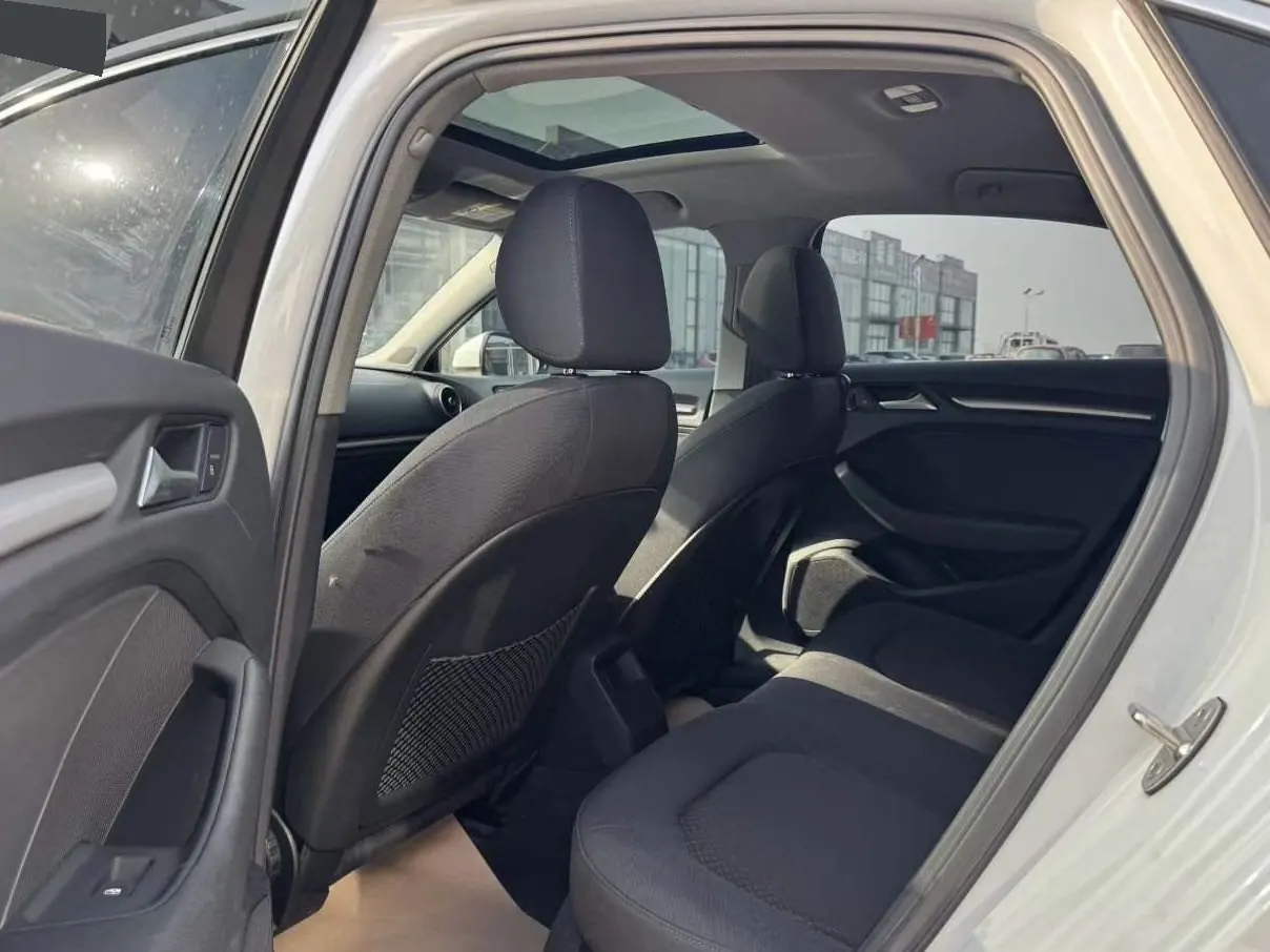 Audi 2020 A3 Limousine 1.4TFSI 35TFSI aggressive (modified) automatic gear 3