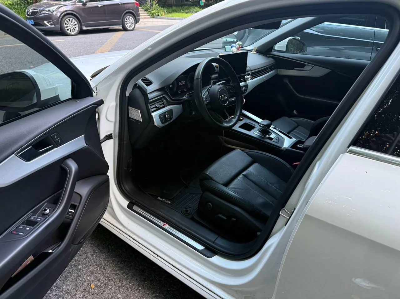 Audi 2020 A4L 2.0TFSI 40TFSI Fashion Dynamic Automatic 3