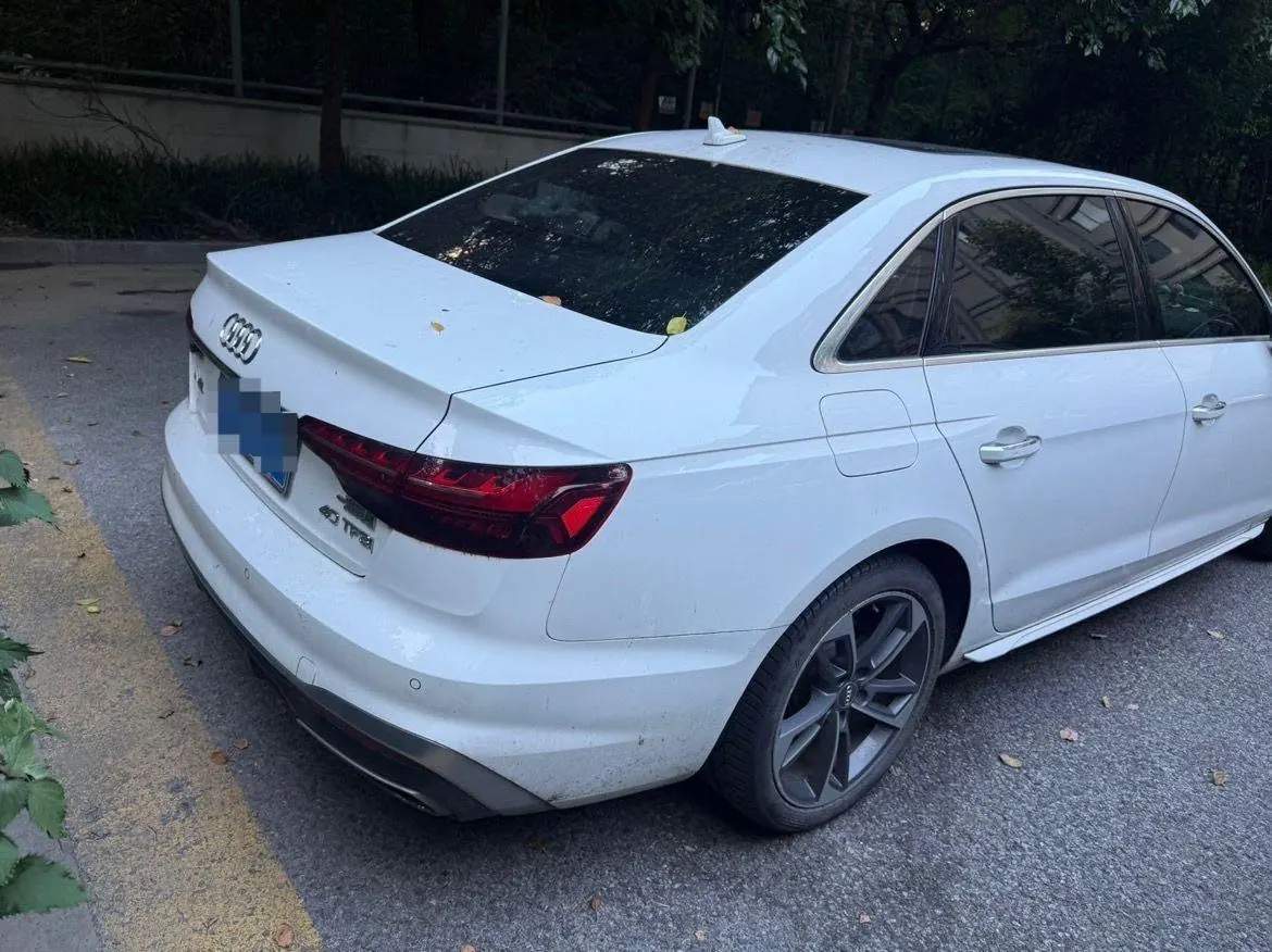 Audi 2020 A4L 2.0TFSI 40TFSI Fashion Dynamic Automatic 8