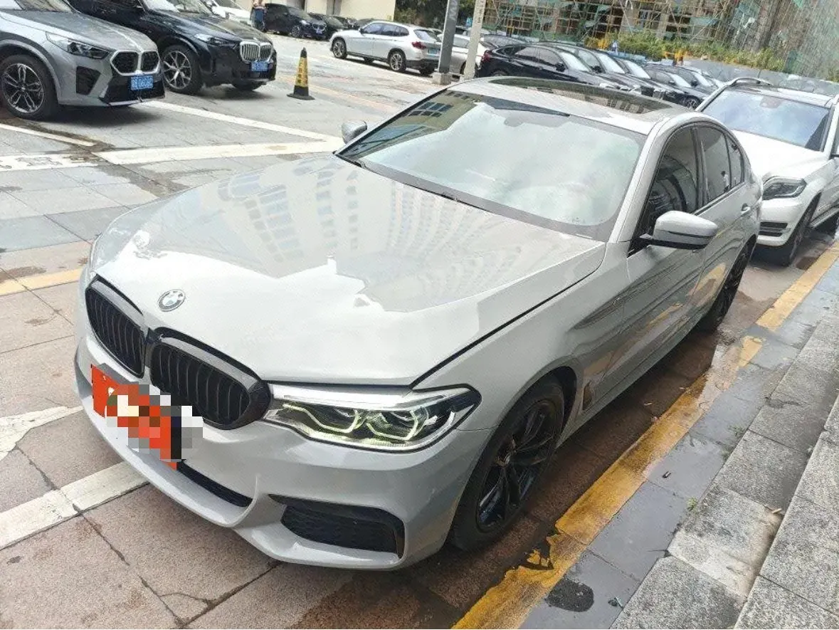 Open image lightbox: BMW 5 Series (Imported) 2020 525i 2.0T M Sports Suit Automatic Gear