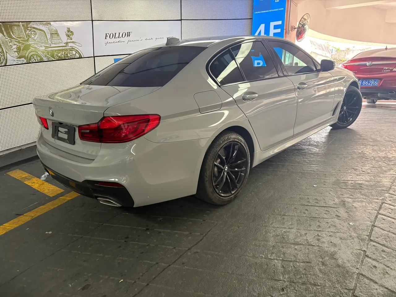 BMW 5 Series (Imported) 2020 525i 2.0T M Sports Suit Automatic Gear 8