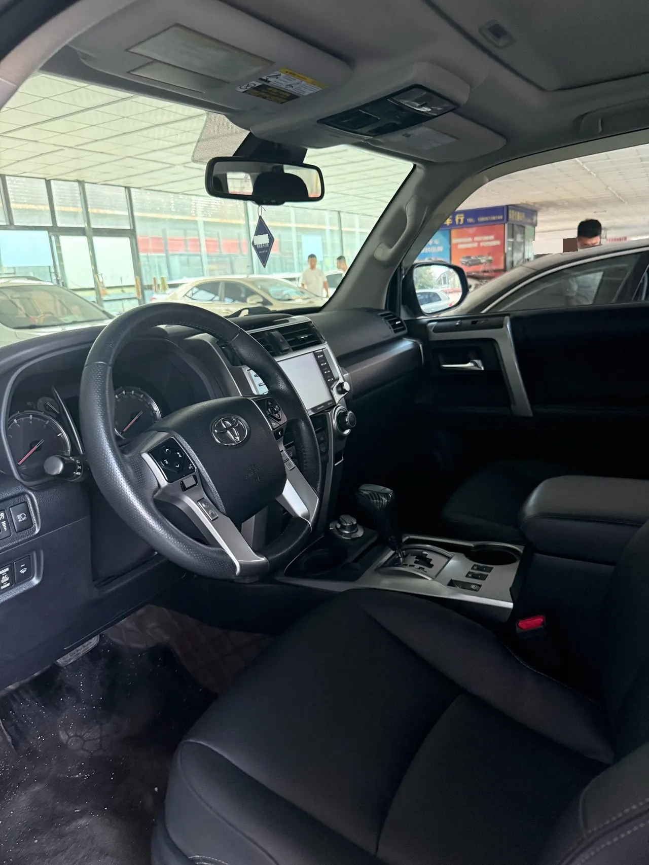 Toyota 4Runner (Imported) 2020 4Runner 4.0 Four-wheel Drive Automatic 3