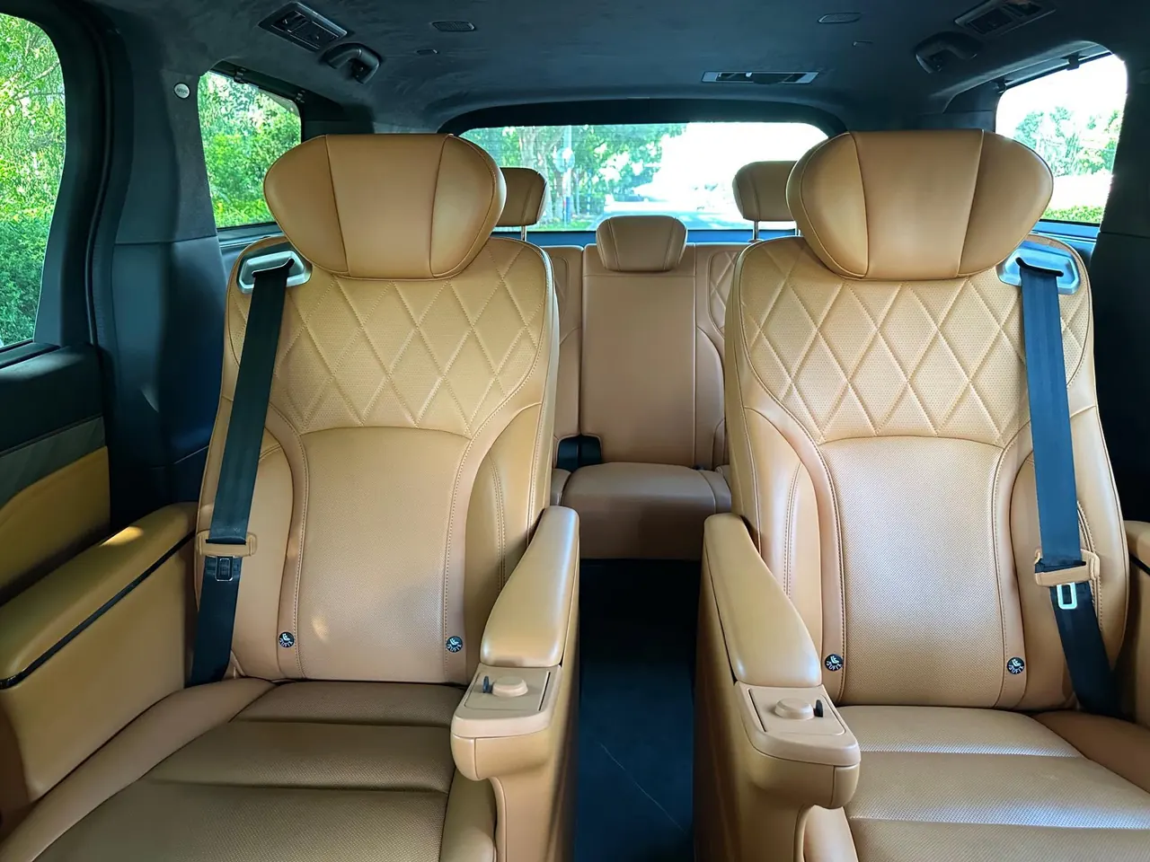 WEY 2025 VV7 Hi4 1.5T Four-Wheel-Drive Automatic Model 14