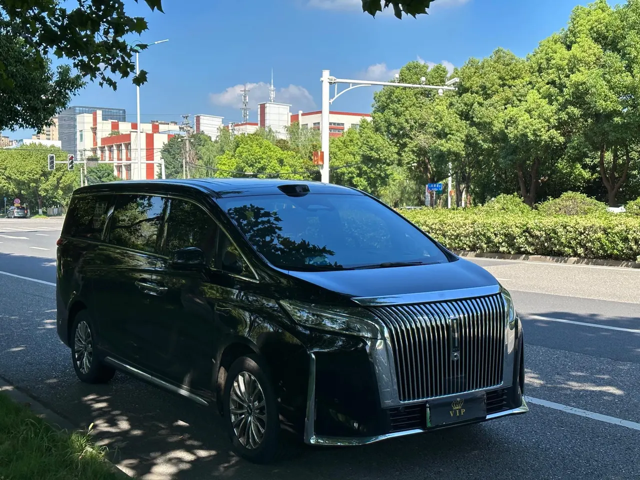 WEY 2025 VV7 Hi4 1.5T Four-Wheel-Drive Automatic Model 3