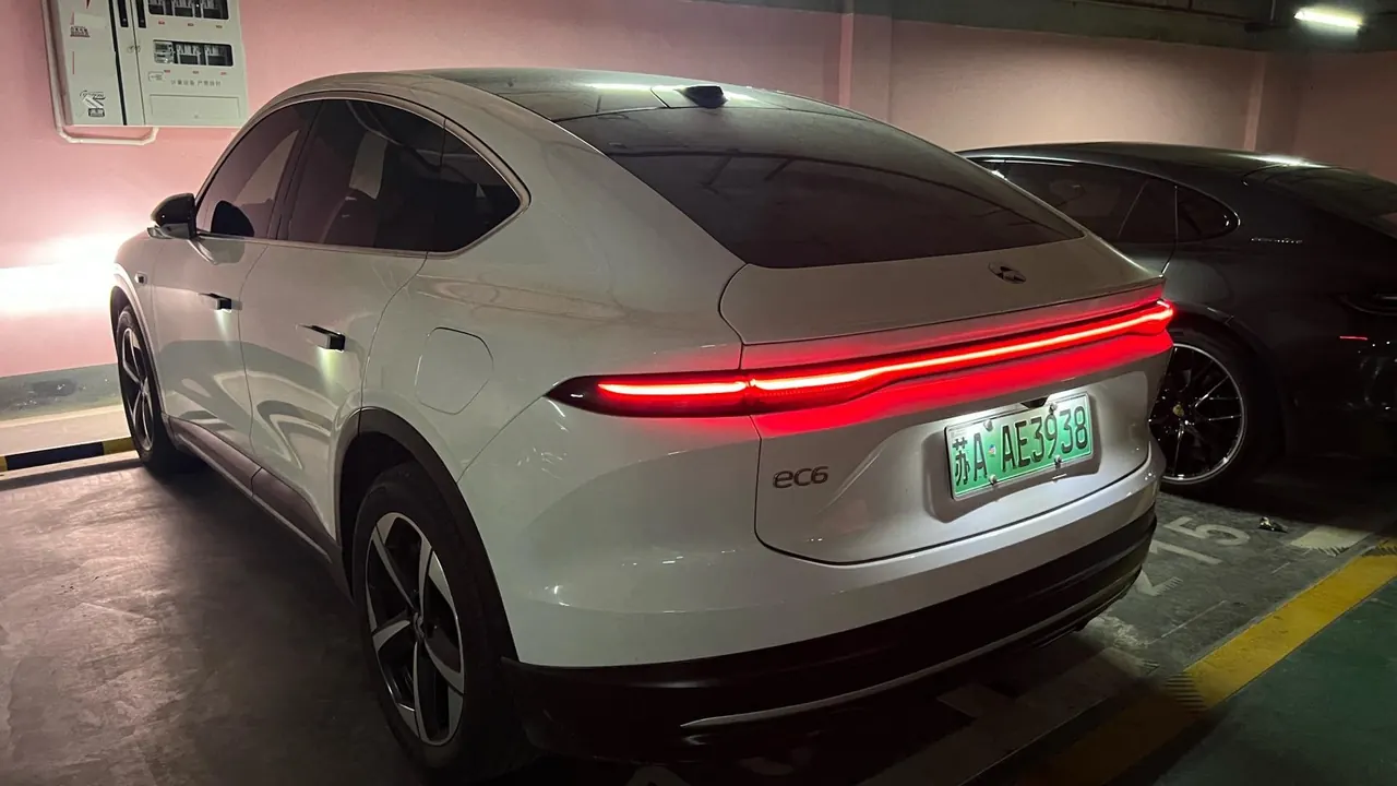 NIO 2024 ES6 75kWh automatic gear 3