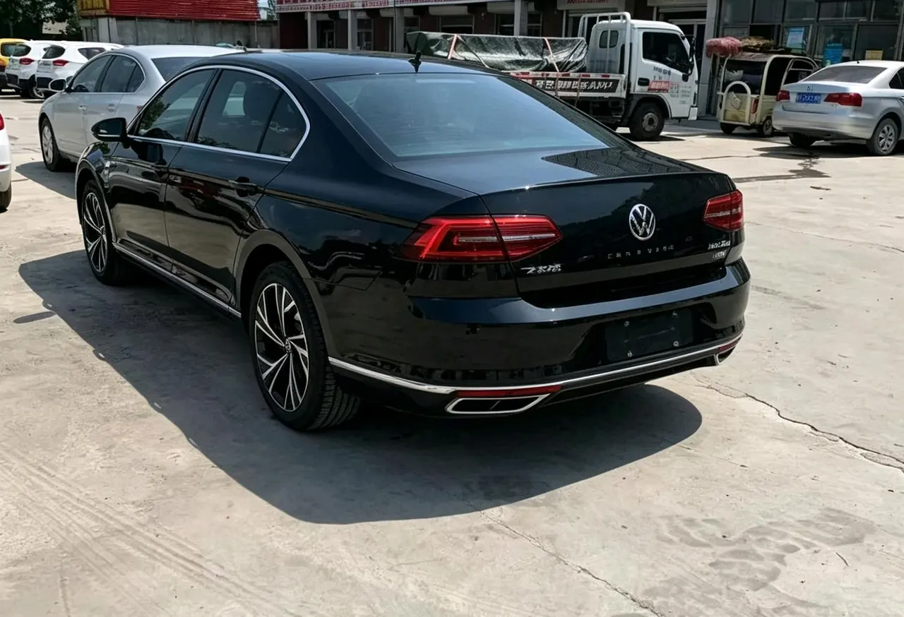 Volkswagen 2020 Magotan 2.0TSI 330TSI luxury automatic transmission 2