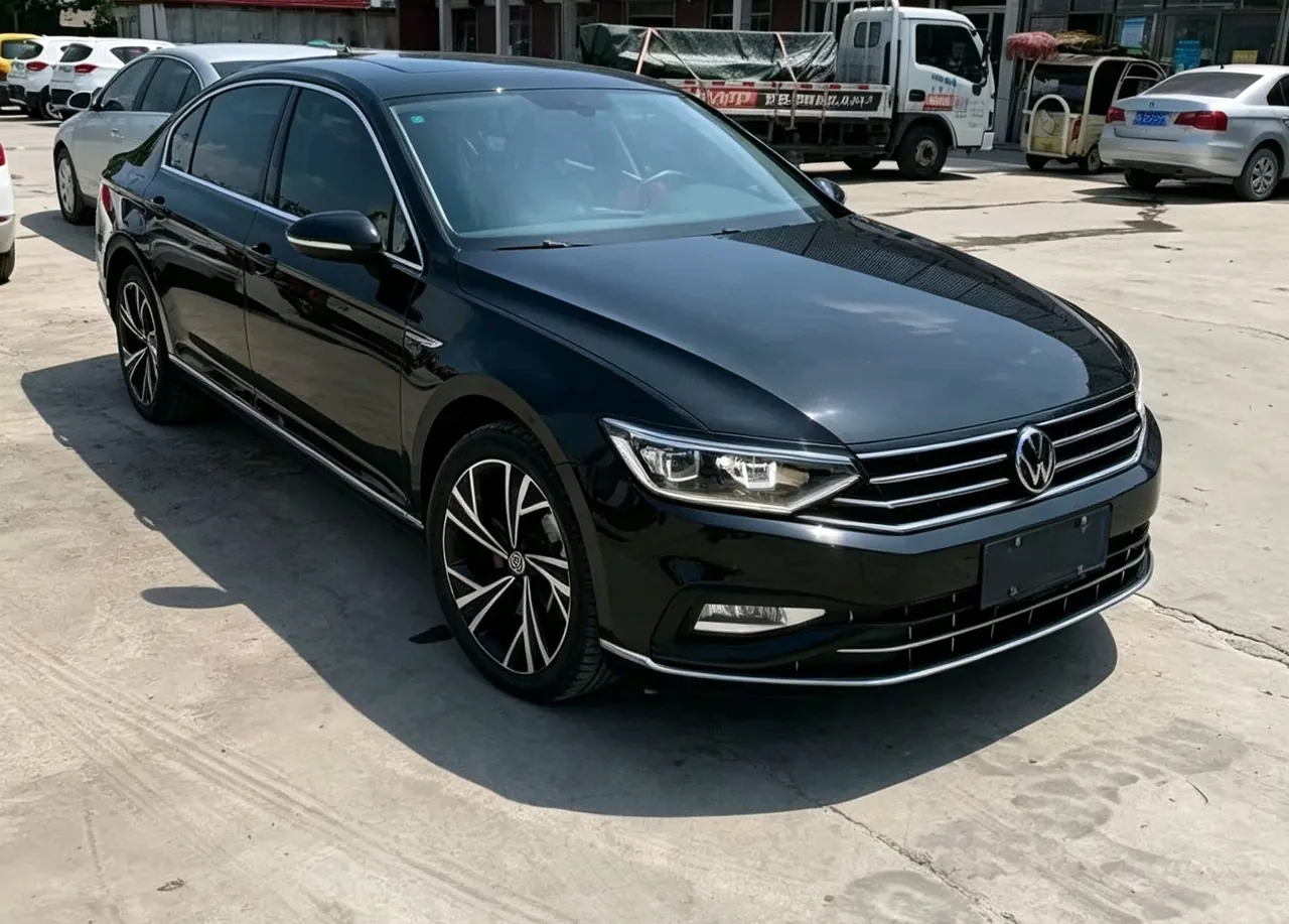 Volkswagen 2020 Magotan 2.0TSI 330TSI luxury automatic transmission 3