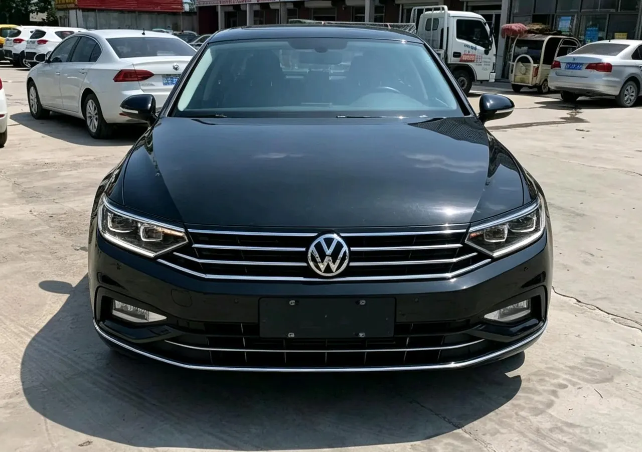 Volkswagen 2020 Magotan 2.0TSI 330TSI luxury automatic transmission 4