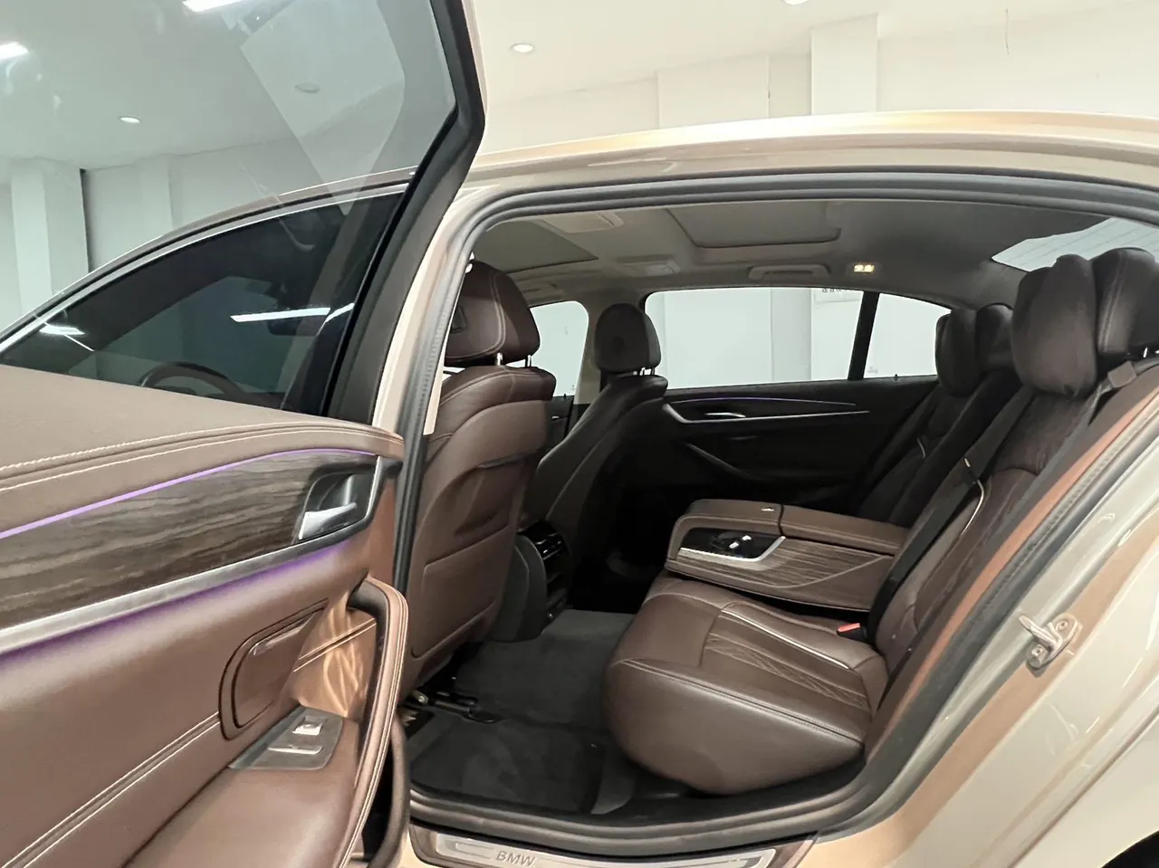 BMW 5 series new energy 2020 530Le 2.0T mileage upgraded luxury package automatic gear 9
