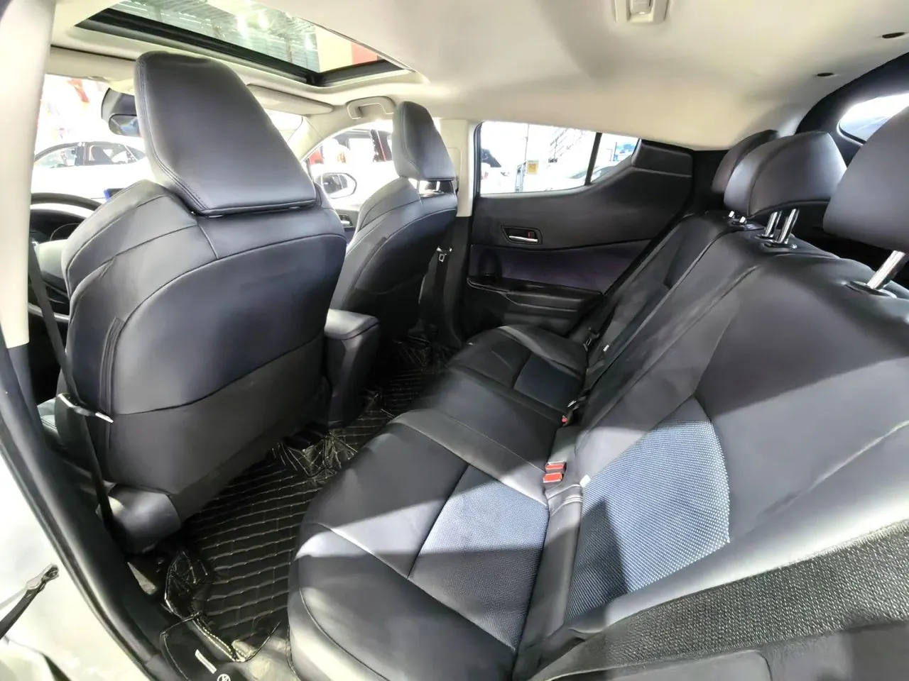 Toyota 2020 C- HR 2.0 stepless leading version of automatic gear 9