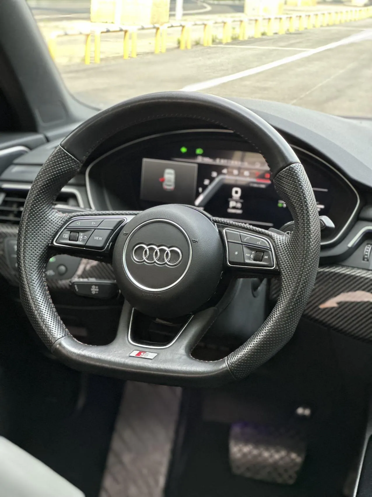 Audi 2022 A4L 2.0TFSI 45TFSI Quattro Selected Dynamic Automatic 12