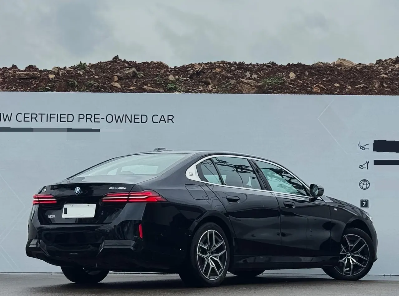 BMW 2025 i5 eDrive 35L M sports suit automatic gear 5