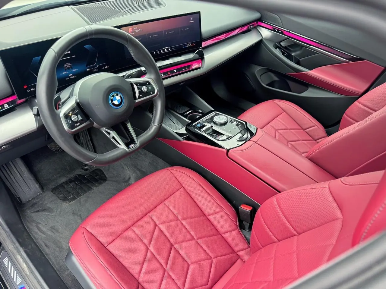 BMW 2025 i5 eDrive 35L M sports suit automatic gear 8