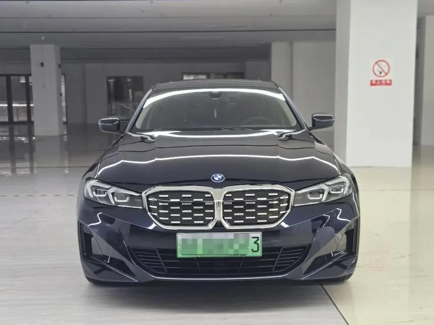 BMW 2022 i3 eDrive 35L automatic gear 2