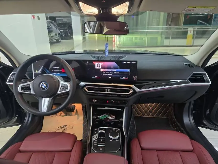 BMW 2022 i3 eDrive 35L automatic gear 6
