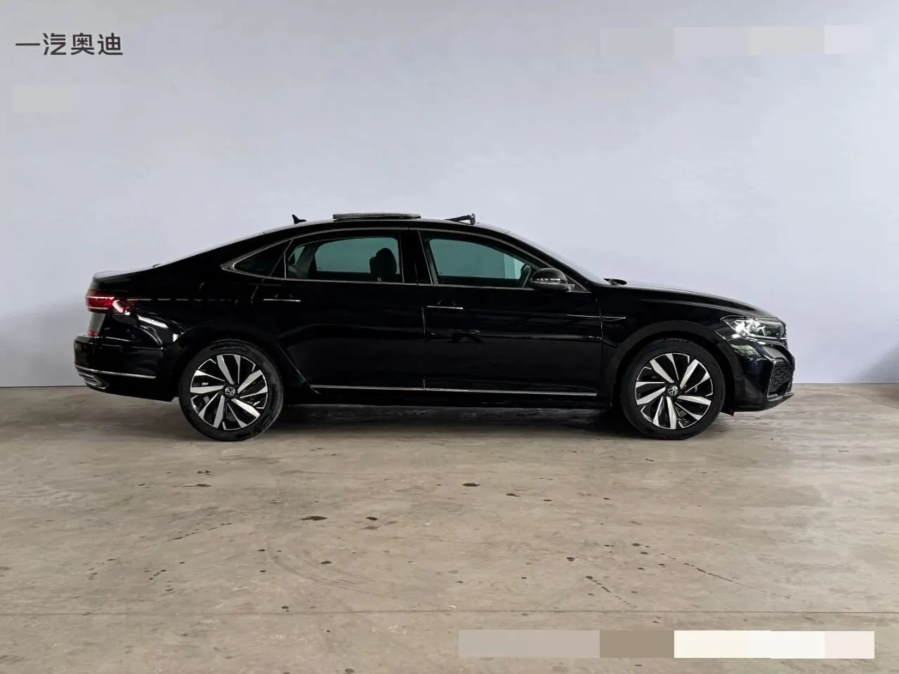 Volkswagen 2022 Passat 2.0TSI 330TSI Star Deluxe Edition Automatic Transmission 3