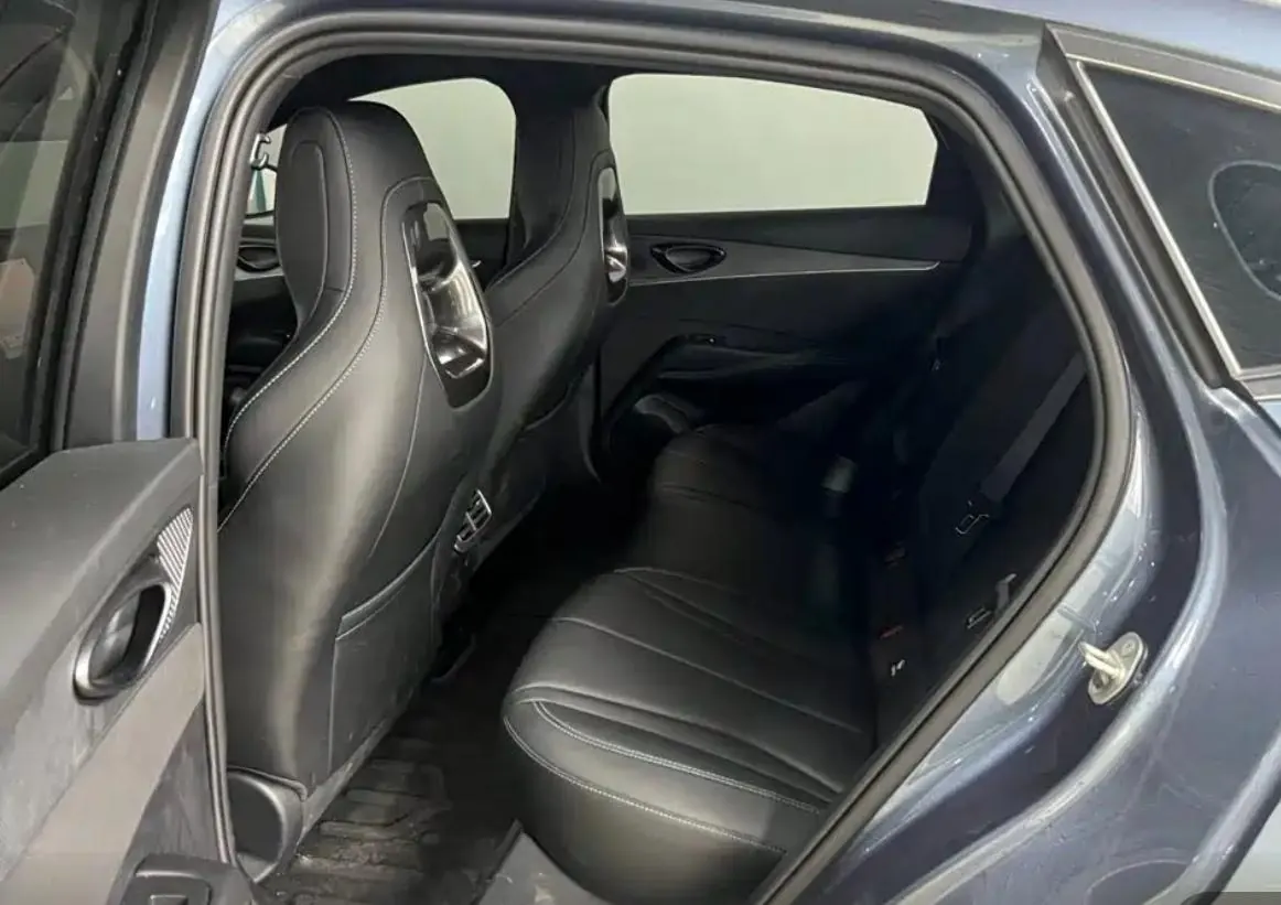 BYD 2025 seals 06 DM-i 1.5 stepless smart driving version 120KM exclusive automatic gear 3