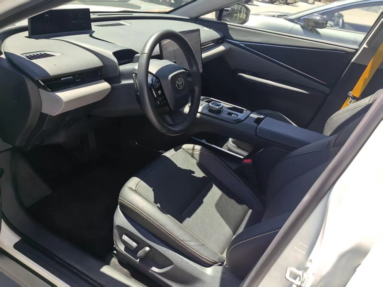 Toyota 2025 bZ 5 550 PRO Zhixing Edition Automatic Gear 8
