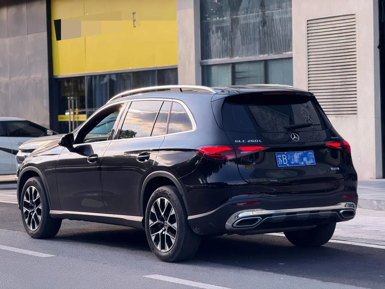 Mercedes Benz 2025 GLC 260 L 4MATIC 48V 2.0T Dynamic 5-seat Automatic Gear 3