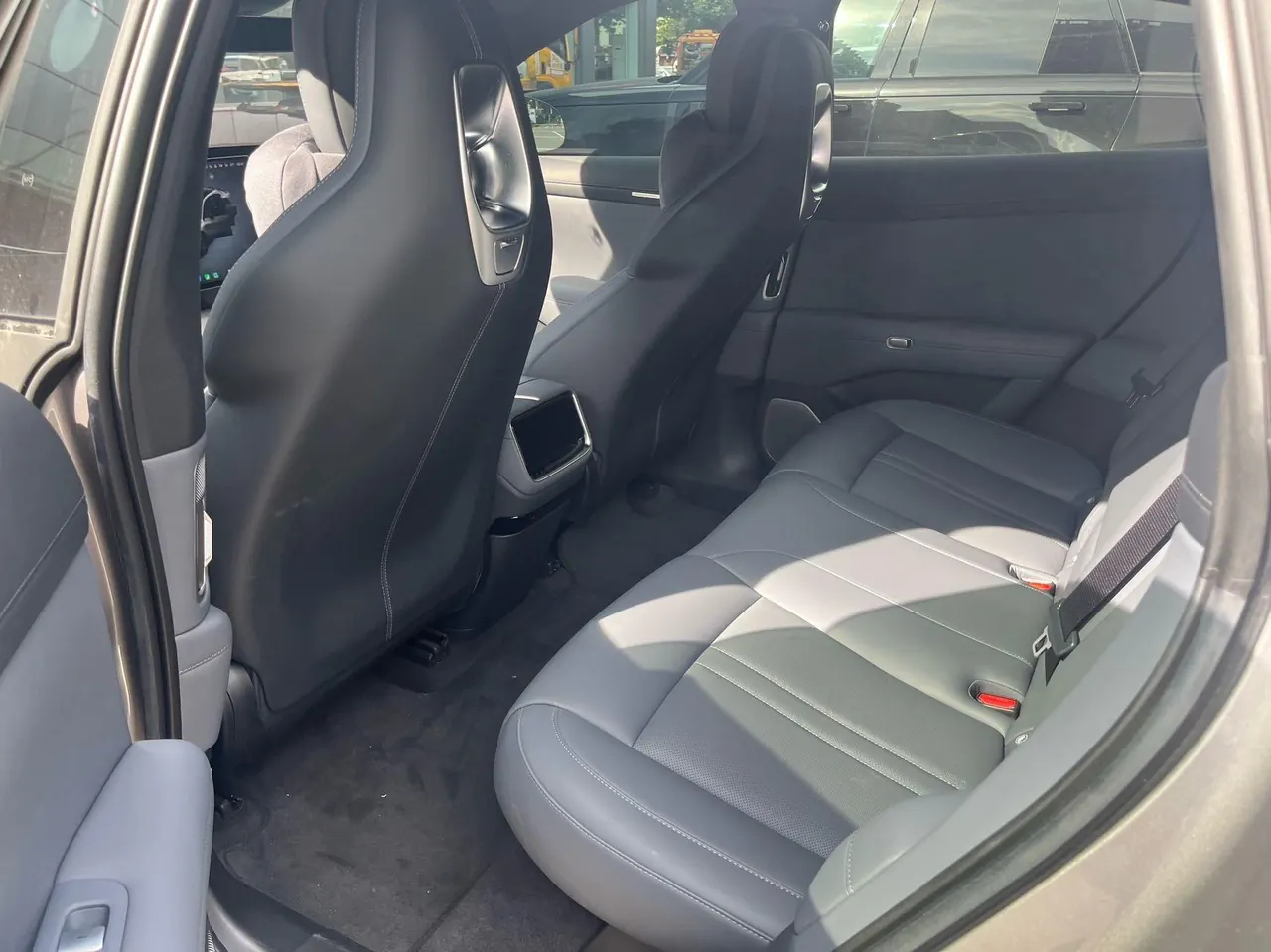 MI 2025 YU7 Long Endurance Rear Drive Automatic Gear 4