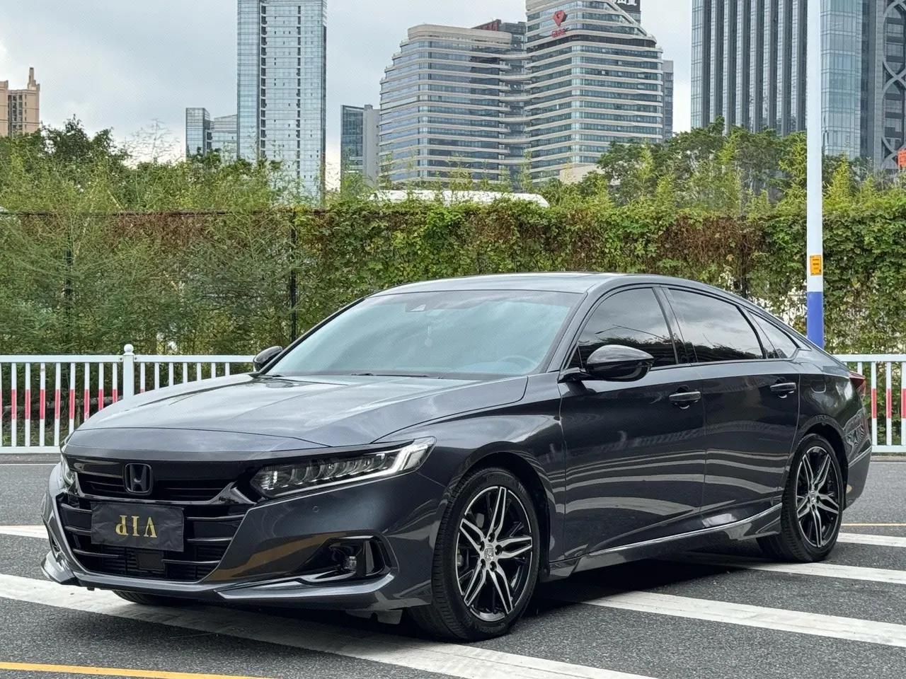 Open image lightbox: Honda 2022 10th Generation Accord 1.5T Stepless 260TURBO Magic Night Premium Edition Automatic Gear