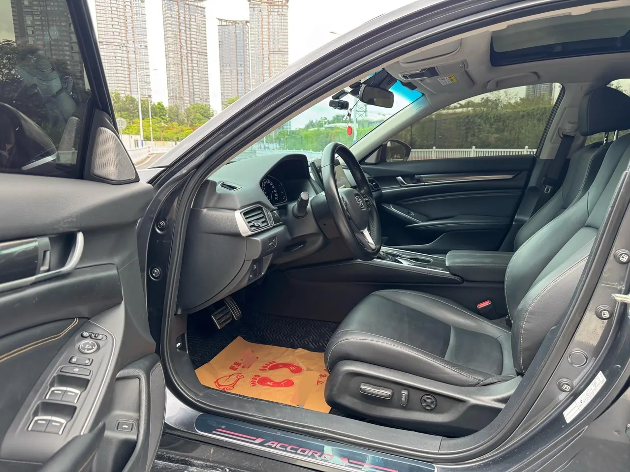 Honda 2022 10th Generation Accord 1.5T Stepless 260TURBO Magic Night Premium Edition Automatic Gear 3