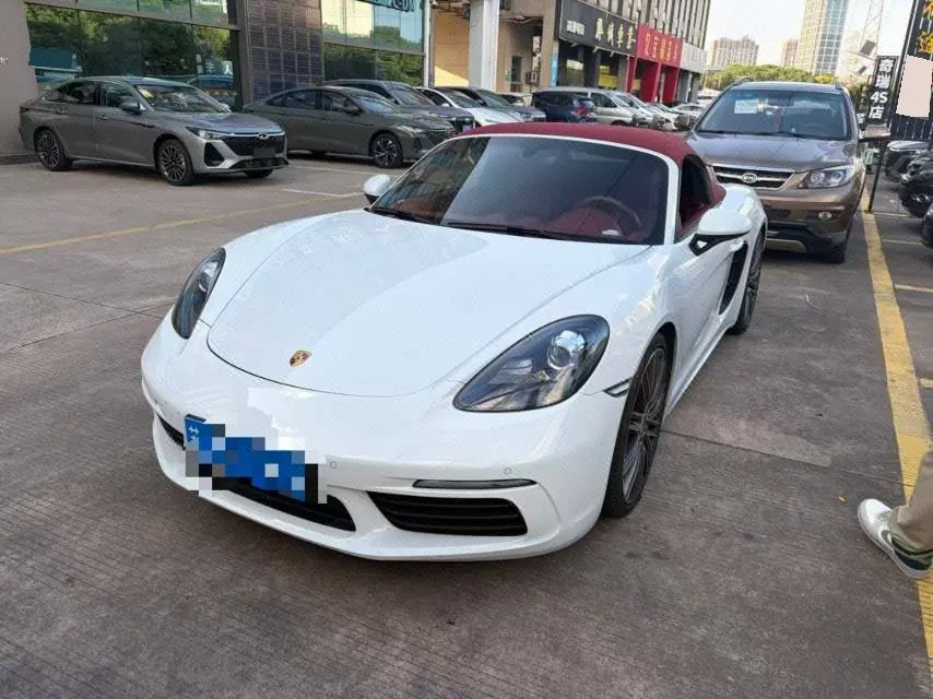 Open image lightbox: Porsche 718 (Imported) 2020 718 Boxer 2.0T Automatic