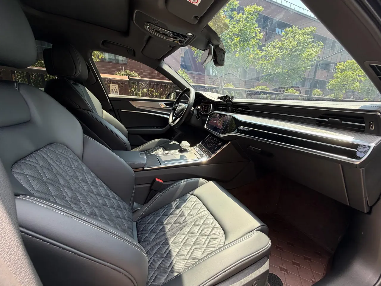 Audi 2025 A6L 2.0TFSI 45TFSI Selected Dynamic (Modified) Automatic Gear 8