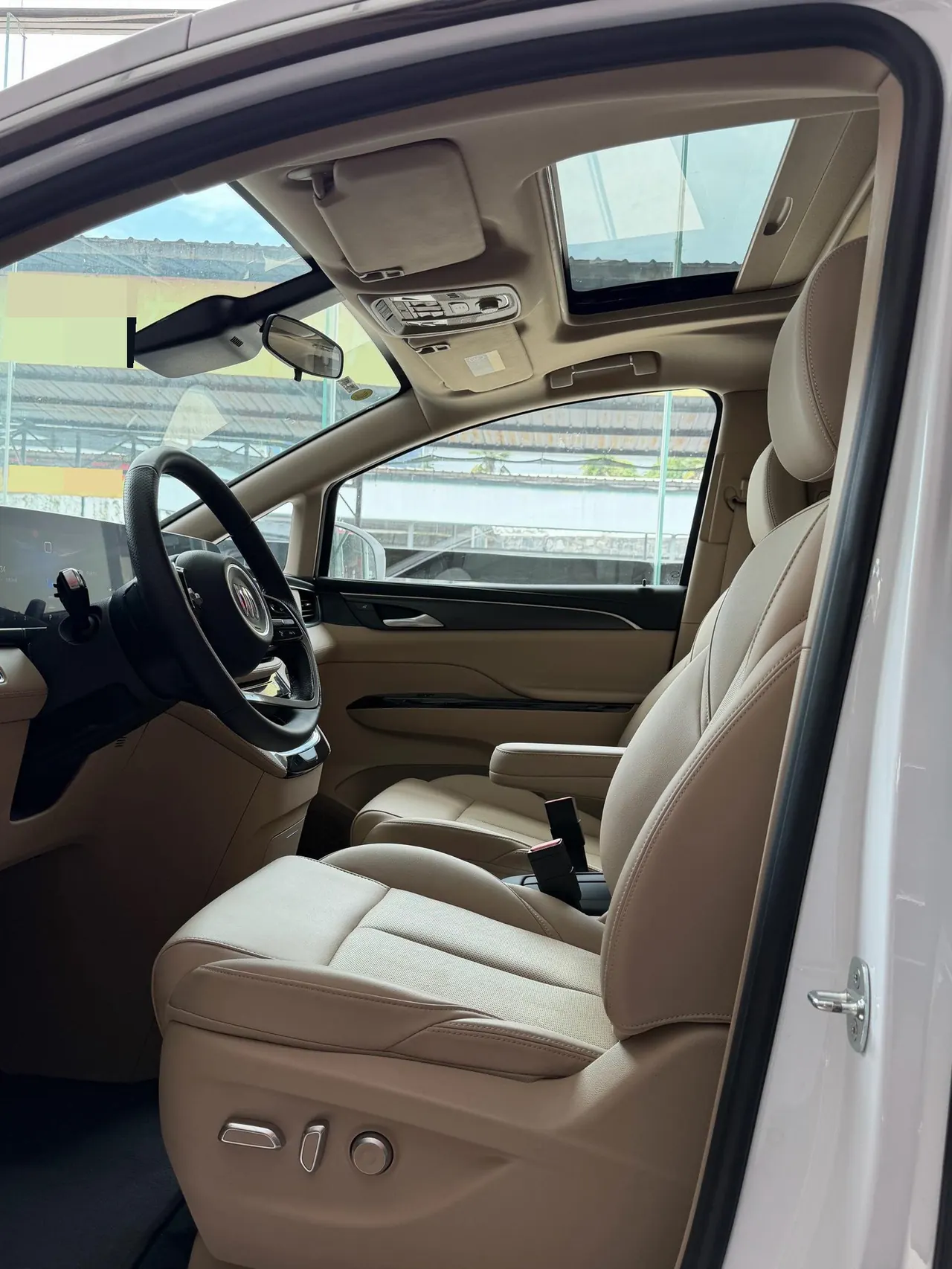 Buick 2025 GL8 Lu Shang 1.5T Premium Edition 7-seat Automatic Gear 3