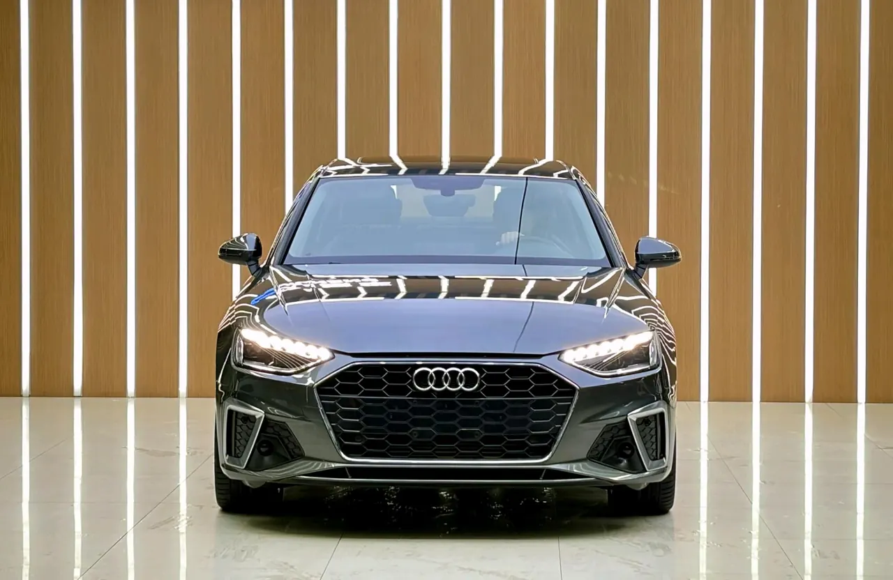 Audi 2020 A4L 2.0TFSI 40TFSI Deluxe Dynamic Automatic 2