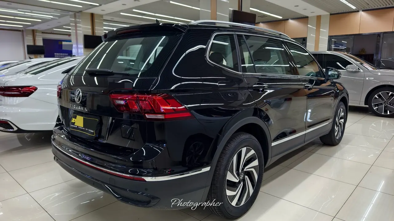 Volkswagen 2024 Tiguan L 1.5TSI 300TSI Two‑Wheel‑Drive Longteng Edition Automatic Transmission 4