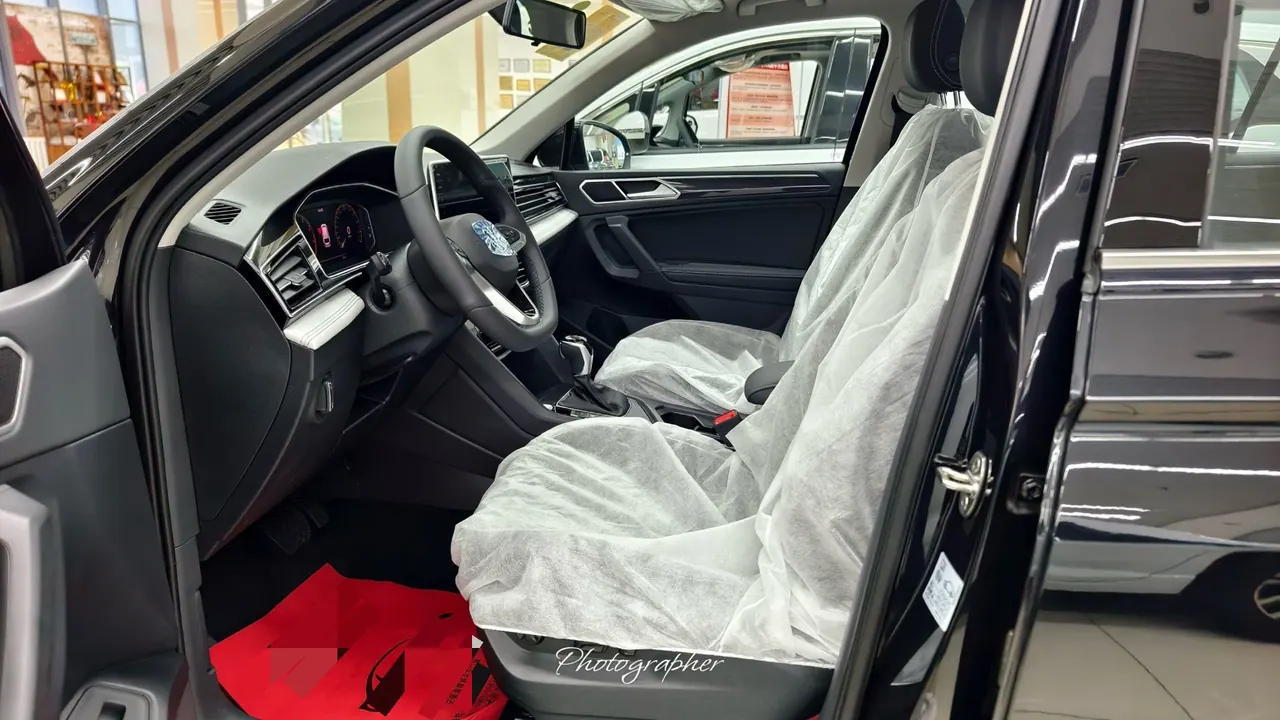 Volkswagen 2024 Tiguan L 1.5TSI 300TSI Two‑Wheel‑Drive Longteng Edition Automatic Transmission 5
