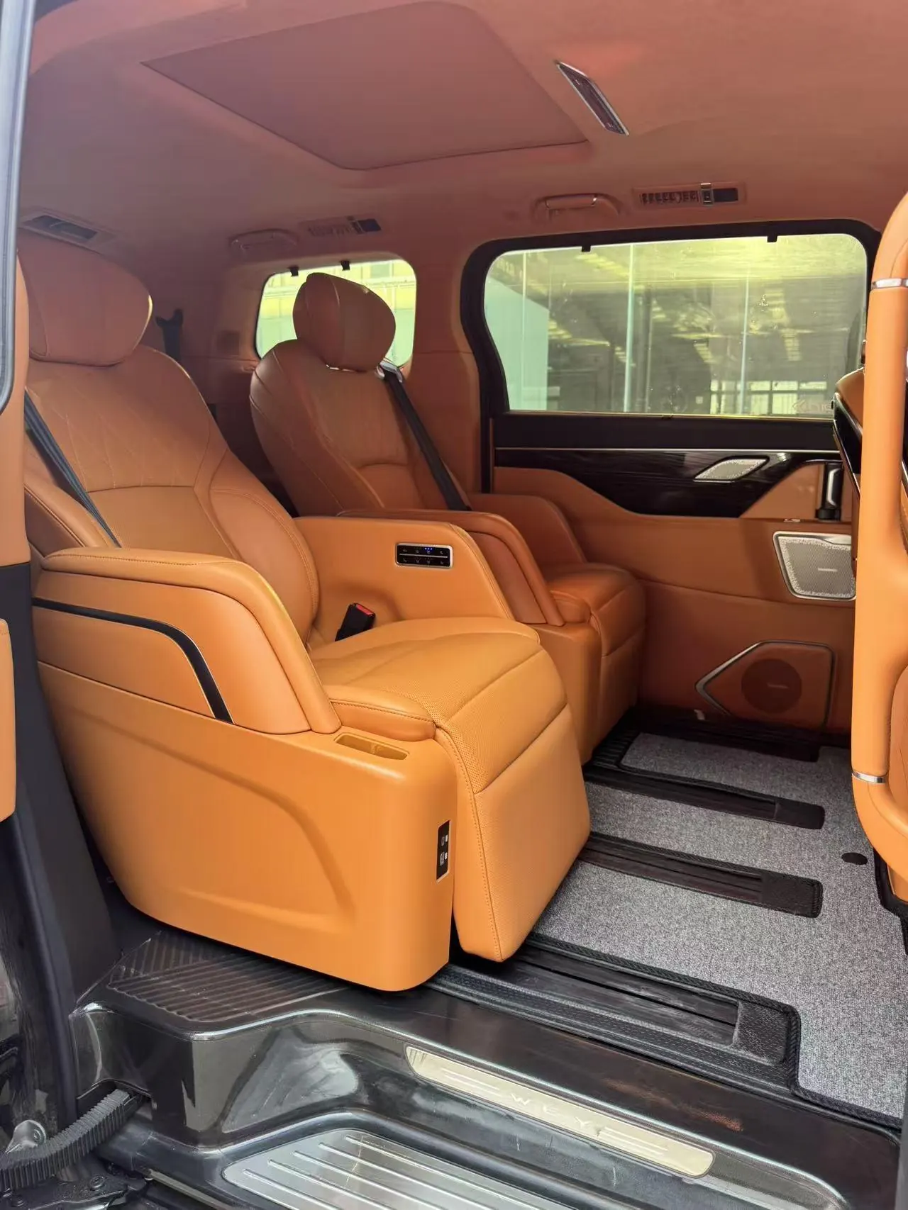WEY 2024 Alpine PHEV 1.5T Four-wheel Drive Premium Edition Automatic Gear 7