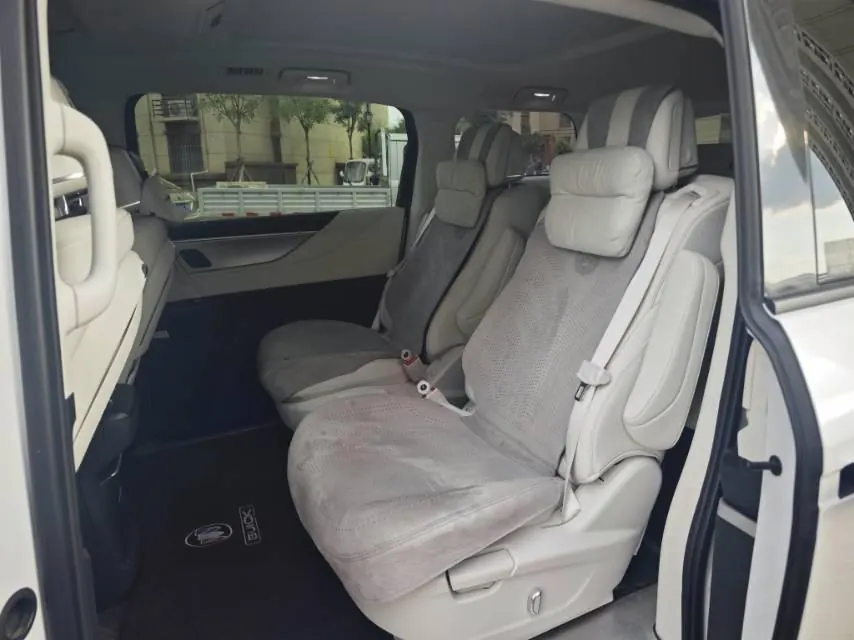 Buick 2024 GL8 Lu Zun PHEV 1.5T Smart Edition 7-seat Automatic Gear 4