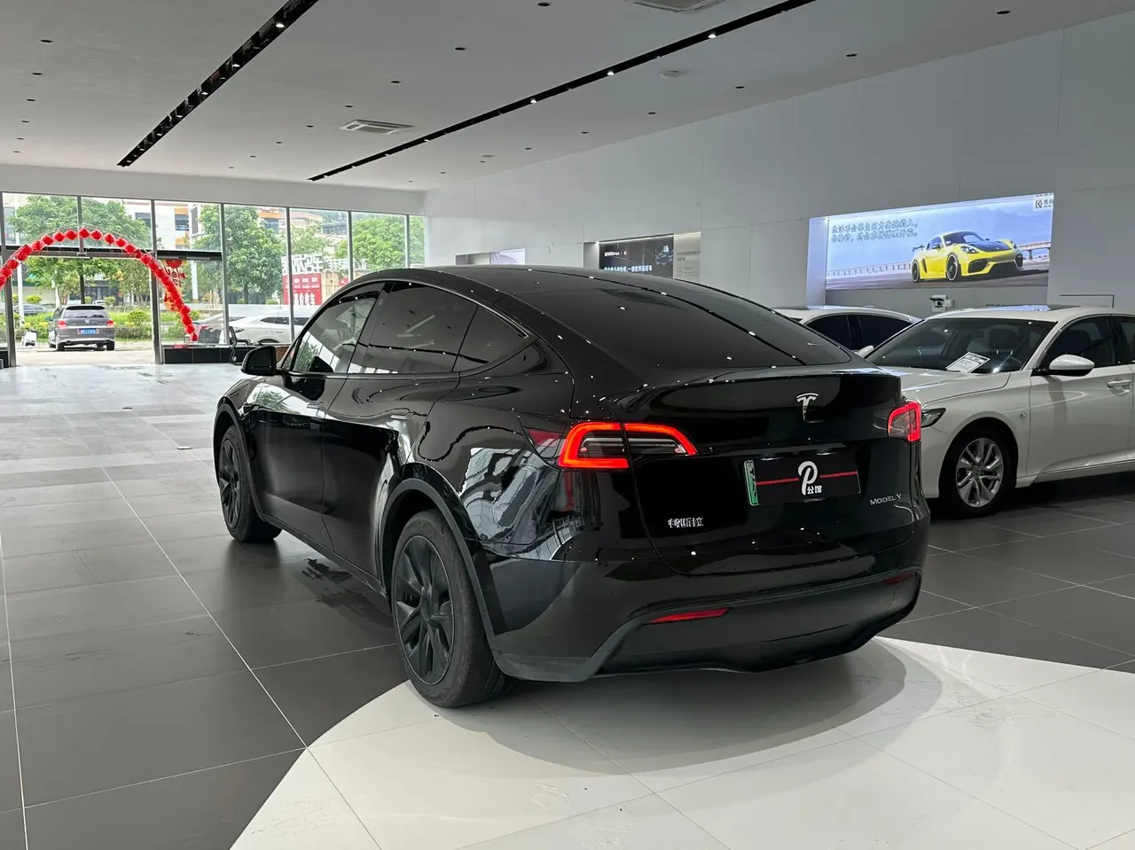 Tesla 2023 Model Y rear-wheel drive version automatic transmission 3
