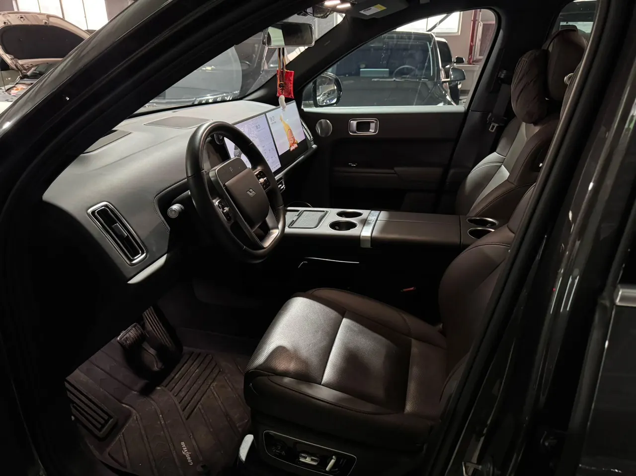 Li 2023 L9 Pro Edition Automatic Gear 7