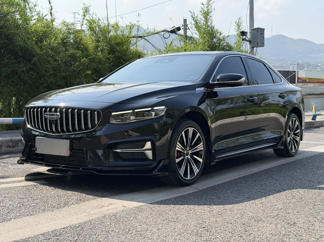 打开图片灯箱:Geely 2025 Star Rui 1.5TD Oriental Obsidian Kunlun Edition Automatic Gear