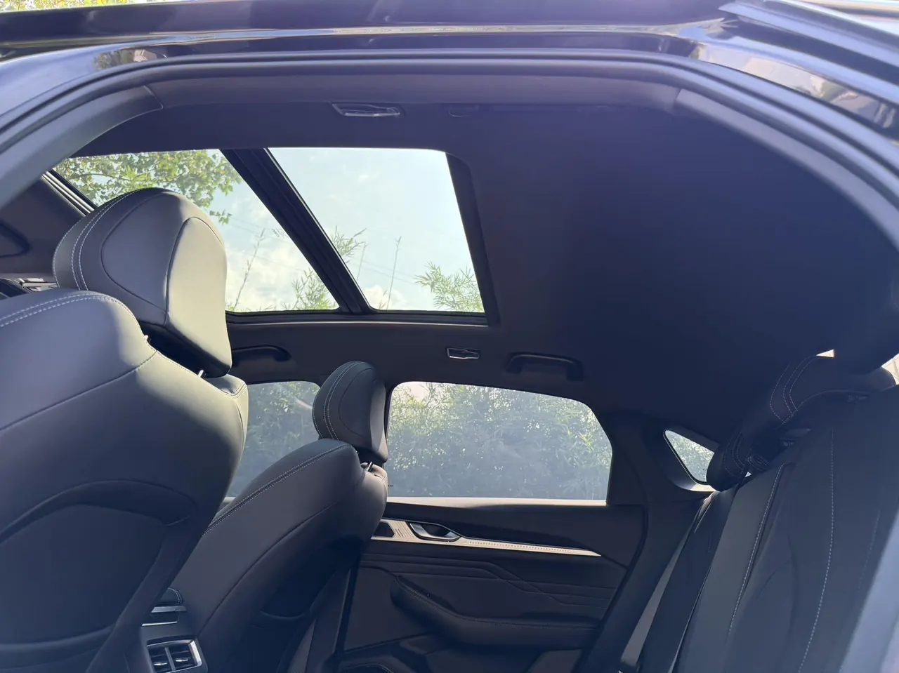 Geely 2025 Star Rui 1.5TD Oriental Obsidian Kunlun Edition Automatic Gear 13