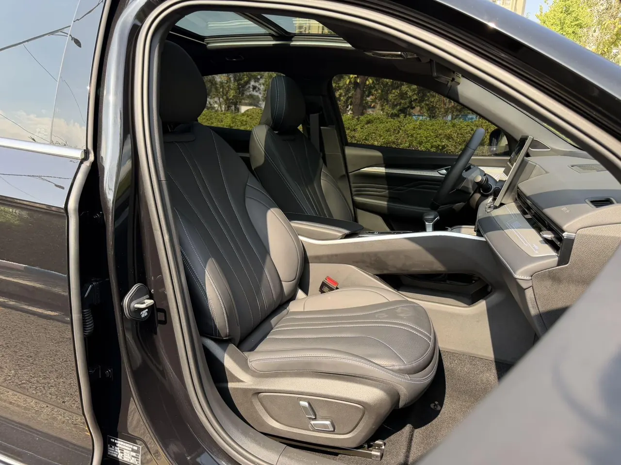 Geely 2025 Star Rui 1.5TD Oriental Obsidian Kunlun Edition Automatic Gear 19