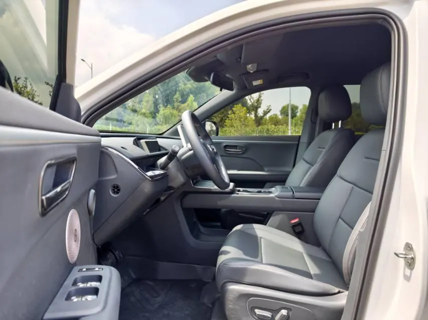 Toyota 2025 Platinum Intelligence 3X 520 Pro Automatic Gear 2
