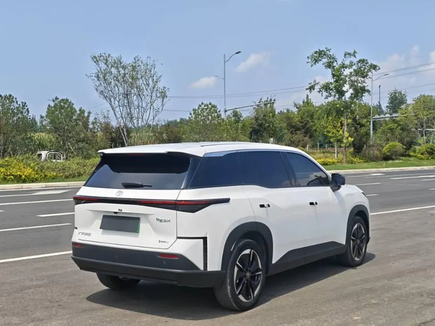 Toyota 2025 Platinum Intelligence 3X 520 Pro Automatic Gear 5