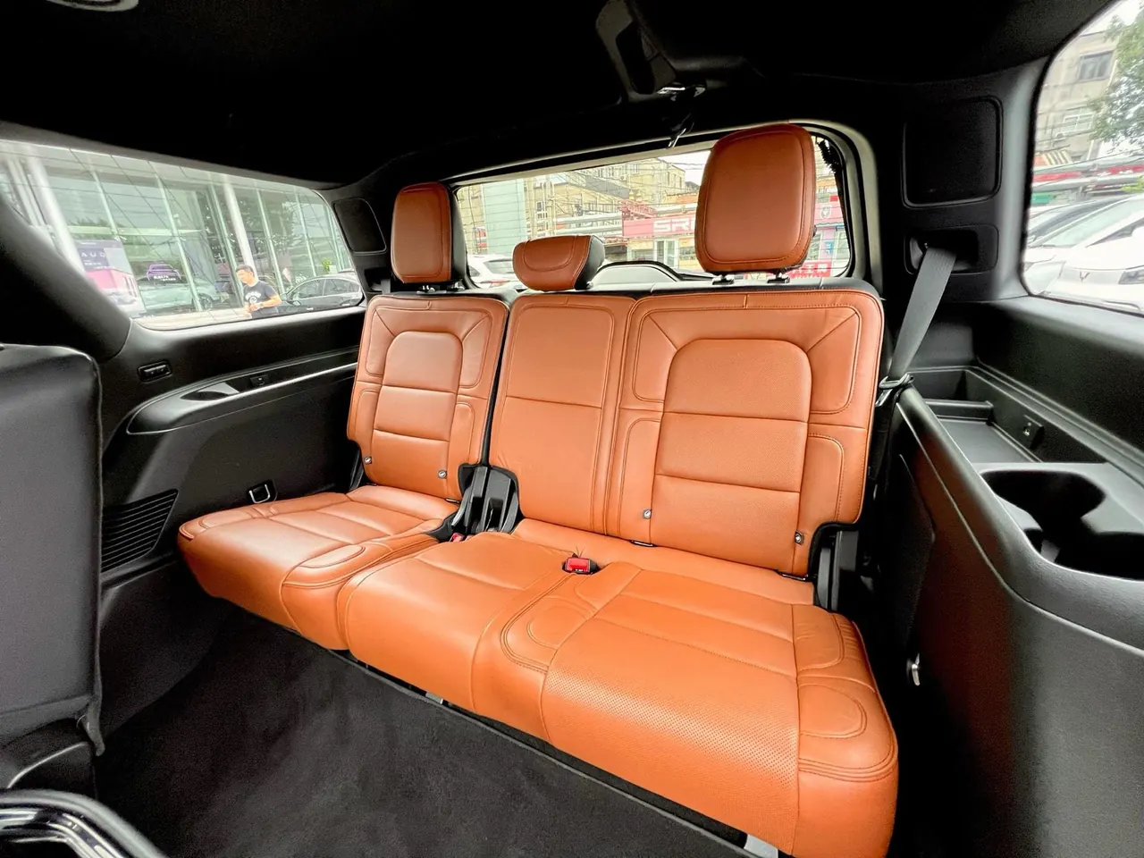 Lincoln Navigator (Imported) 2020 Navigator 3.5T Distinguished Edition Automatic Gear 12