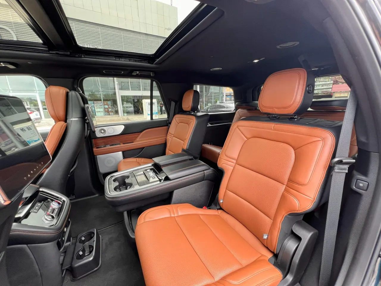 Lincoln Navigator (Imported) 2020 Navigator 3.5T Distinguished Edition Automatic Gear 5